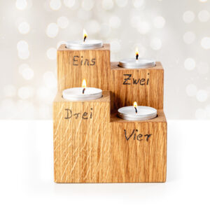 Advents-&shy; würfel