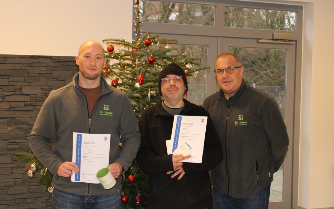 Offizielle Übergabe der Staplerführerscheine